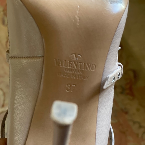 Valentino Garavani Love Latch Strappy Grommet Pump Size 37 Poundre MudPump Heels - Picture 6 of 8